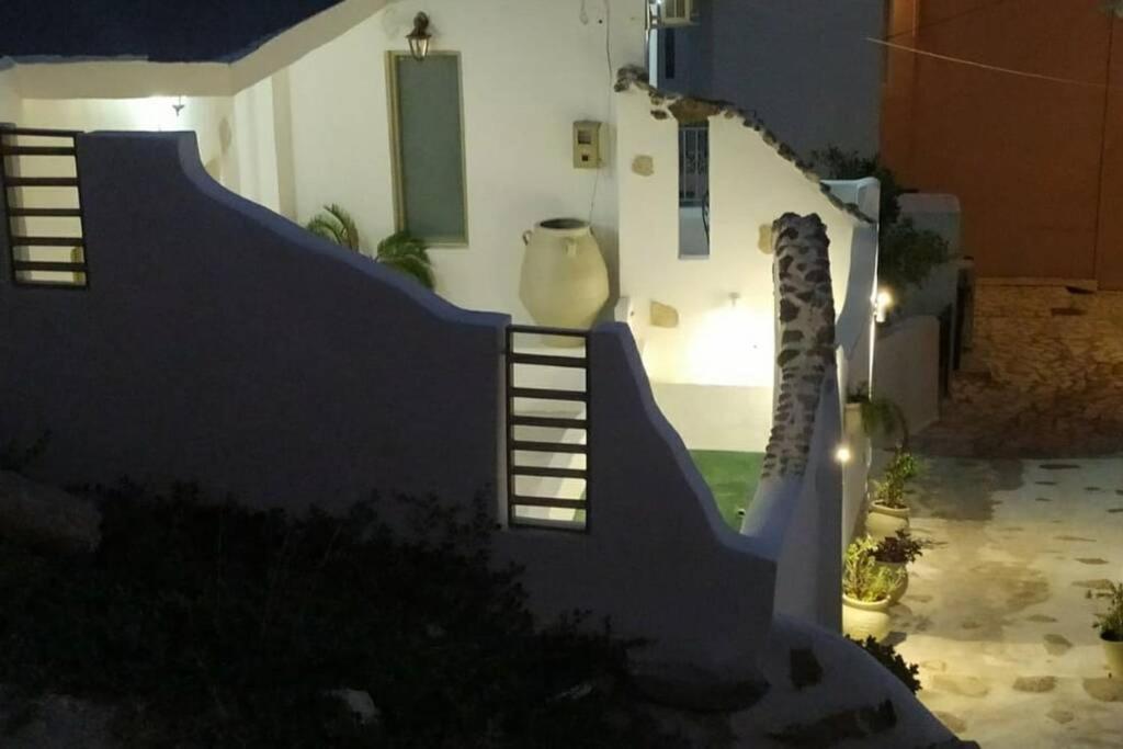 Sonia'S Luxury Apartment With Jacuzzi Kamilari Exterior photo