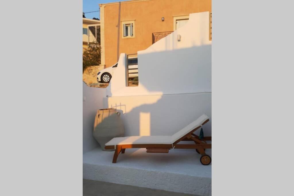 Sonia'S Luxury Apartment With Jacuzzi Kamilari Exterior photo