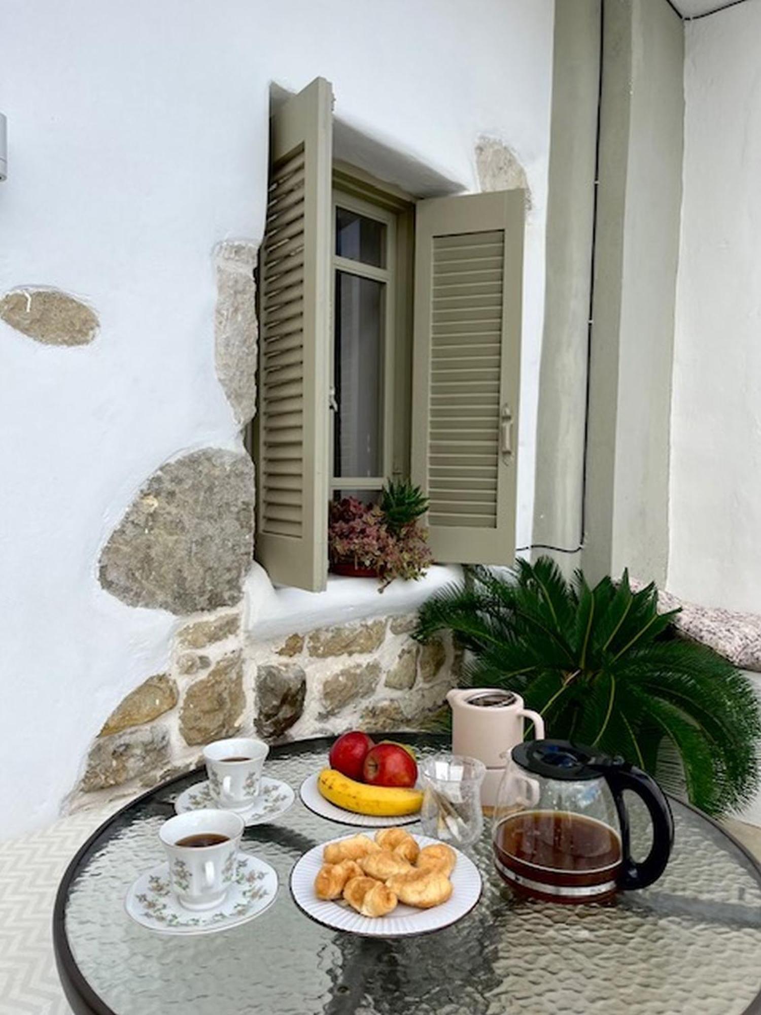 Sonia'S Luxury Apartment With Jacuzzi Kamilari Exterior photo