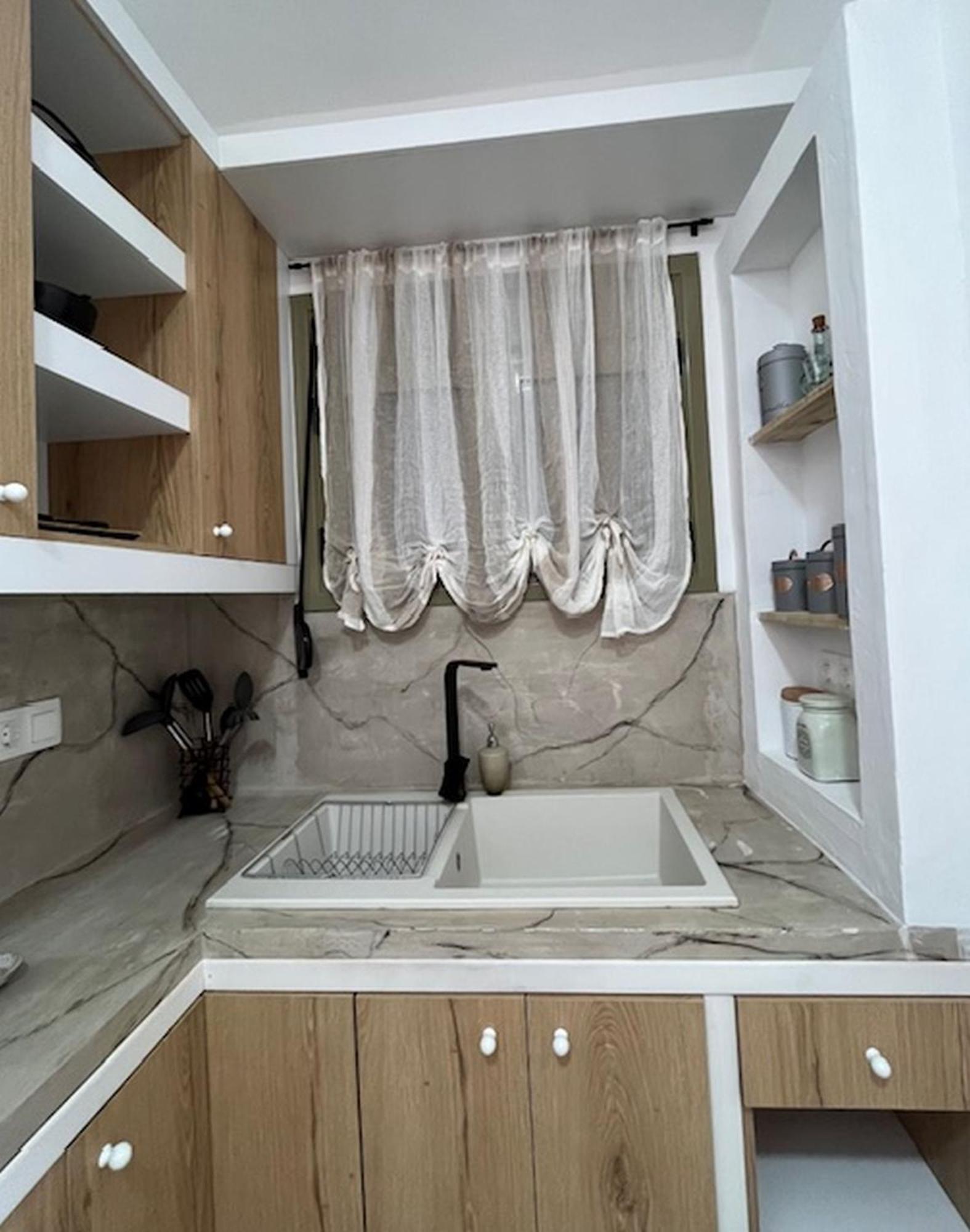Sonia'S Luxury Apartment With Jacuzzi Kamilari Exterior photo